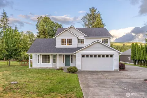 52 Morgan Dr, Cathlamet, WA 98612