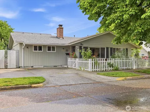 301 W Plum St, Centralia, WA 98531