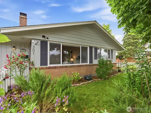 301 W Plum St, Centralia, WA 98531