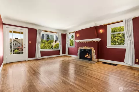 Living - 1401 Lombard Ave, Everett, WA 98201 photo 2 of 2