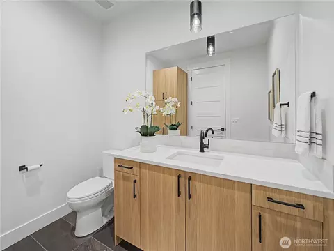Bath - 38383 238th Ave SE, Enumclaw, WA 98022 photo 1 of 7
