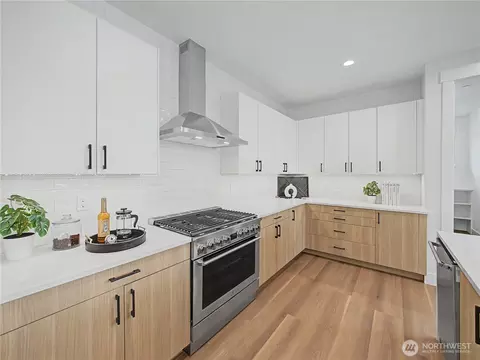 Kitchen - 38383 238th Ave SE, Enumclaw, WA 98022 photo 3 of 3