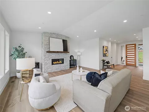 Living - 38383 238th Ave SE, Enumclaw, WA 98022 photo 1 of 2