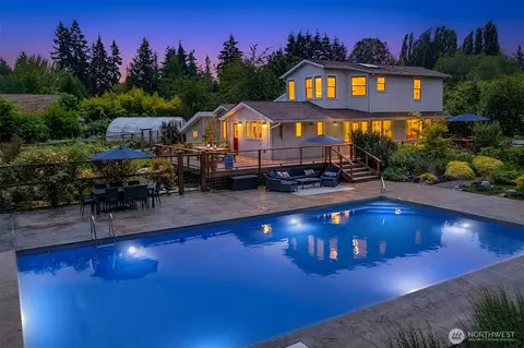 17424 107th Ave SW, Vashon, WA 98070