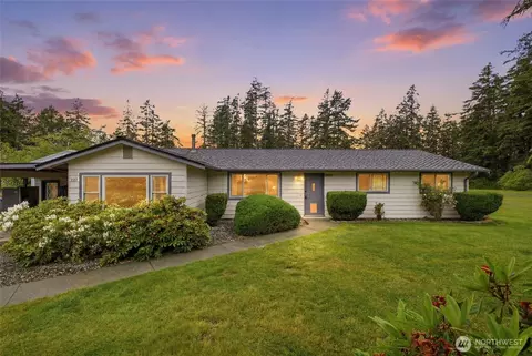 3343 Garfield Ct, Oak Harbor, WA 98277