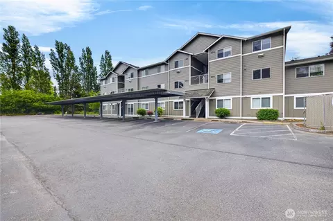 1670 SW Mulberry Dr #B302, Oak Harbor, WA 98277