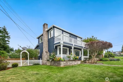919 6th Ave S, Edmonds, WA 98020