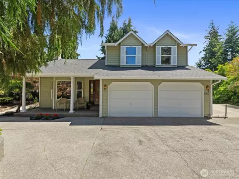 15931 2nd Pl W, Lynnwood, WA 98087