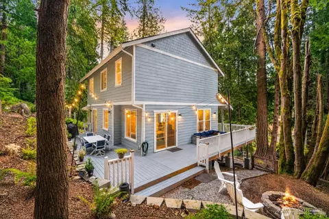 23 Spring Rd, Bellingham, WA 98229