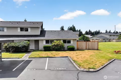 12414 SE 272nd Pl #D, Kent, WA 98030