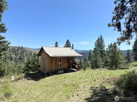 36 Sqove Rd, Wauconda, WA 98859