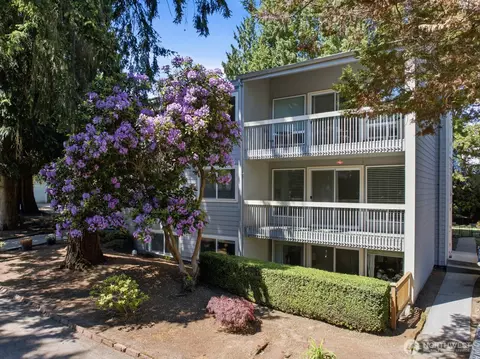 3510 W Elmore St, Seattle, WA 98199