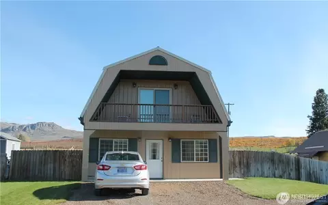 27 Orchard Loop N, Tonasket, WA 98855