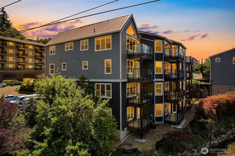 705 N State St #301, Bellingham, WA 98225