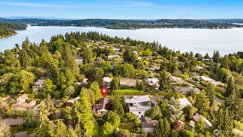 804 84th Ave NE, Medina, WA 98039