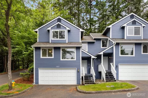 1307 NW Slate Ln #101, Silverdale, WA 98383