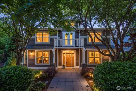 605 11th Ave, Kirkland, WA 98033