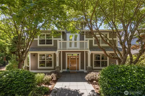 605 11th Ave, Kirkland, WA 98033