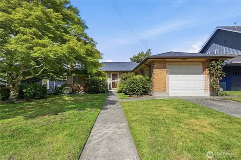 7025 43rd Ave NE, Seattle, WA 98115