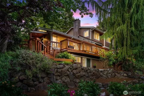 6183 NE 187th Pl, Kenmore, WA 98028