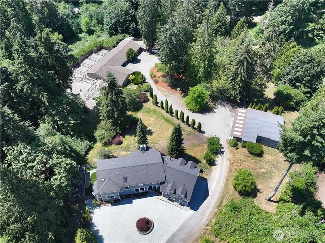 6621 Sills Rd, Clinton, WA 98236