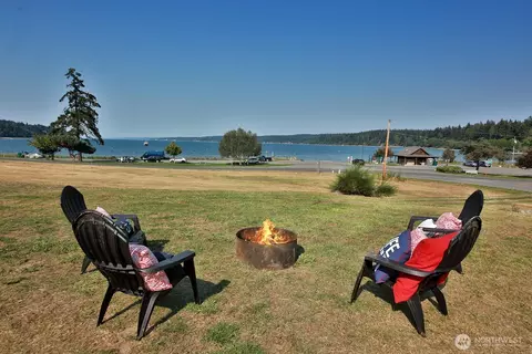 5396 Myrtle Ave, Freeland, WA 98249