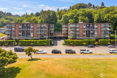1727 Harbor Ave SW #N401, Seattle, WA 98126