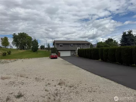 324 Omak River Rd, Omak, WA 98841