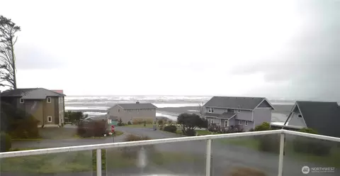 15 Diamond Dr, Pacific Beach, WA 98571