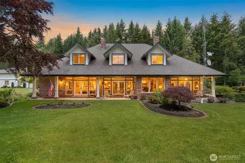 175 Oak Point Dr, Chehalis, WA 98532