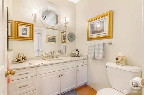 Bath - 175 Oak Point Dr, Chehalis, WA 98532 photo 4 of 7