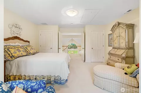 Bedroom - 175 Oak Point Dr, Chehalis, WA 98532 photo 5 of 7