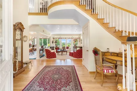 Entry Way - 175 Oak Point Dr, Chehalis, WA 98532 photo 1 of 1