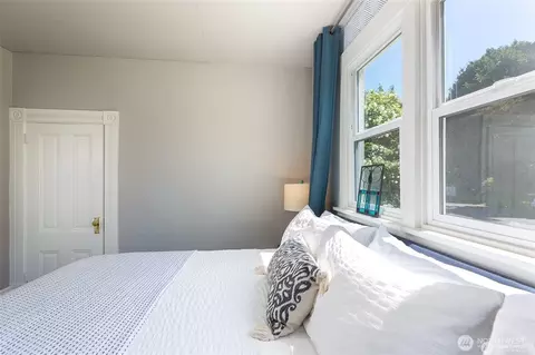 Bedroom - 4900 Sequim Dungeness Way, Sequim, WA 98382 photo 2 of 3