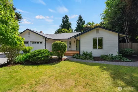 7815 NE 167th St, Kenmore, WA 98028