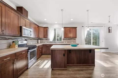 Kitchen - 20201 20th Ave E, Spanaway, WA 98387 photo 3 of 3