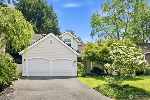 25733 SE 39th St, Issaquah, WA 98029