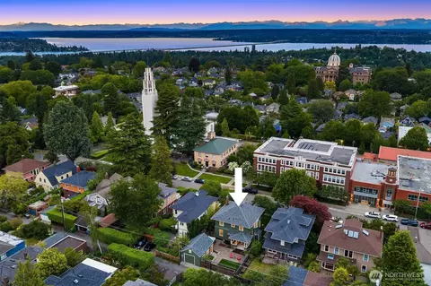 View/Area - 721 18th Ave E, Seattle, WA 98112 photo 1 of 2