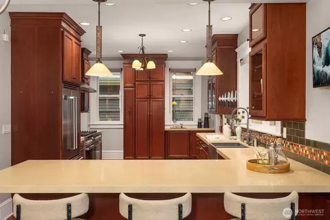 Kitchen - 721 18th Ave E, Seattle, WA 98112 photo 5 of 6