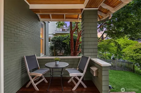 Exterior - 721 18th Ave E, Seattle, WA 98112 photo 5 of 7