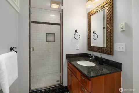 Bath - 721 18th Ave E, Seattle, WA 98112 photo 4 of 4