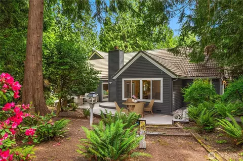 2231 Sahalee Dr E, Sammamish, WA 98074