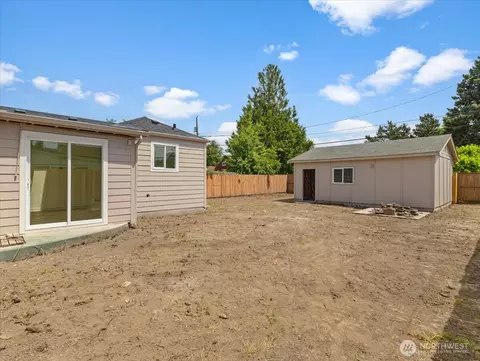 Exterior - 440 25th Ave, Longview, WA 98632 photo 1 of 3