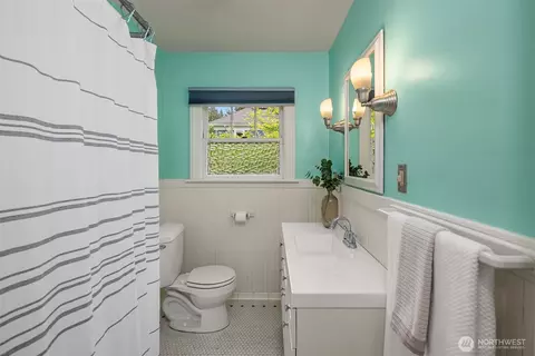Bath - 2522 31st Ave S, Seattle, WA 98144 photo 1 of 1