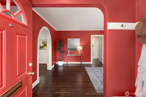 Entry Way - 2522 31st Ave S, Seattle, WA 98144 photo 1 of 1