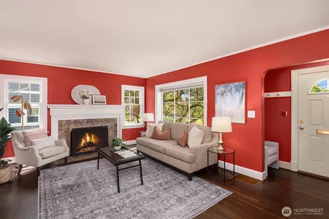 Living - 2522 31st Ave S, Seattle, WA 98144 photo 1 of 5