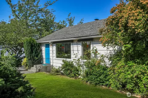 9118 Linden Ave N, Seattle, WA 98103