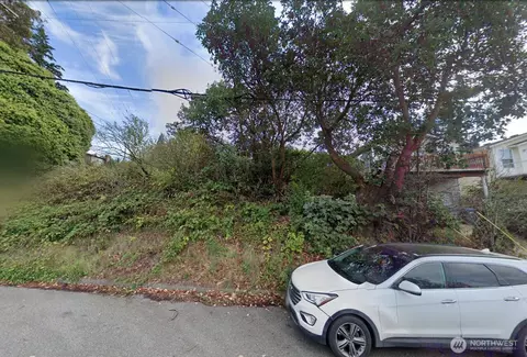 590 Bremereton Blvd W, Bremerton, WA 98312