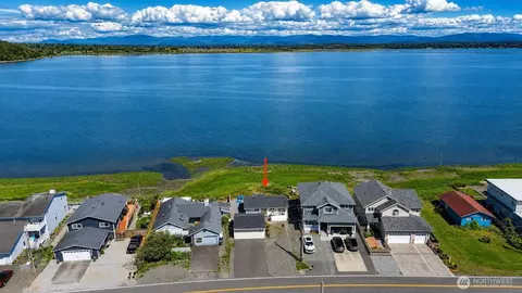4182 Saltspring Dr, Ferndale, WA 98248