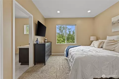 Bedroom - 14915 38th Dr SE #R1140, Bothell, WA 98012 photo 3 of 6